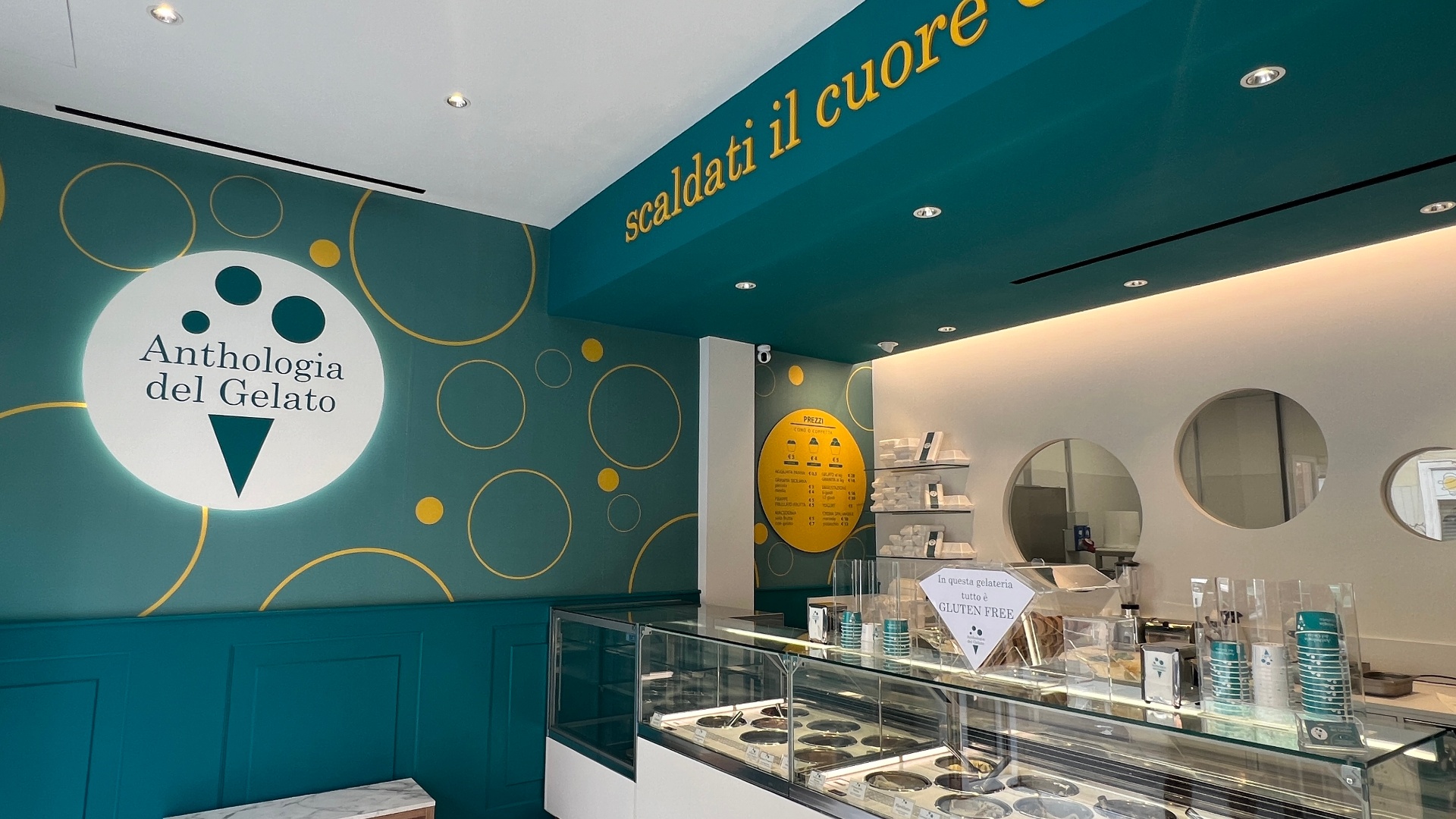 Interno della gelateria Anthologia del Gelato